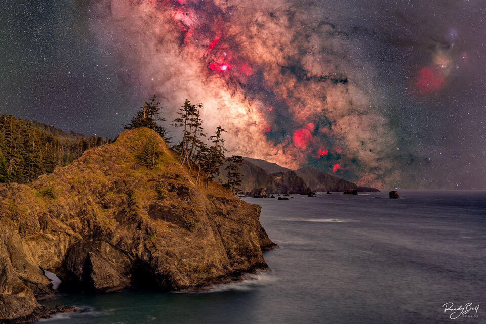 Milky Way shining over the ocean from Thunder Rock overlook in Brookings Oregon